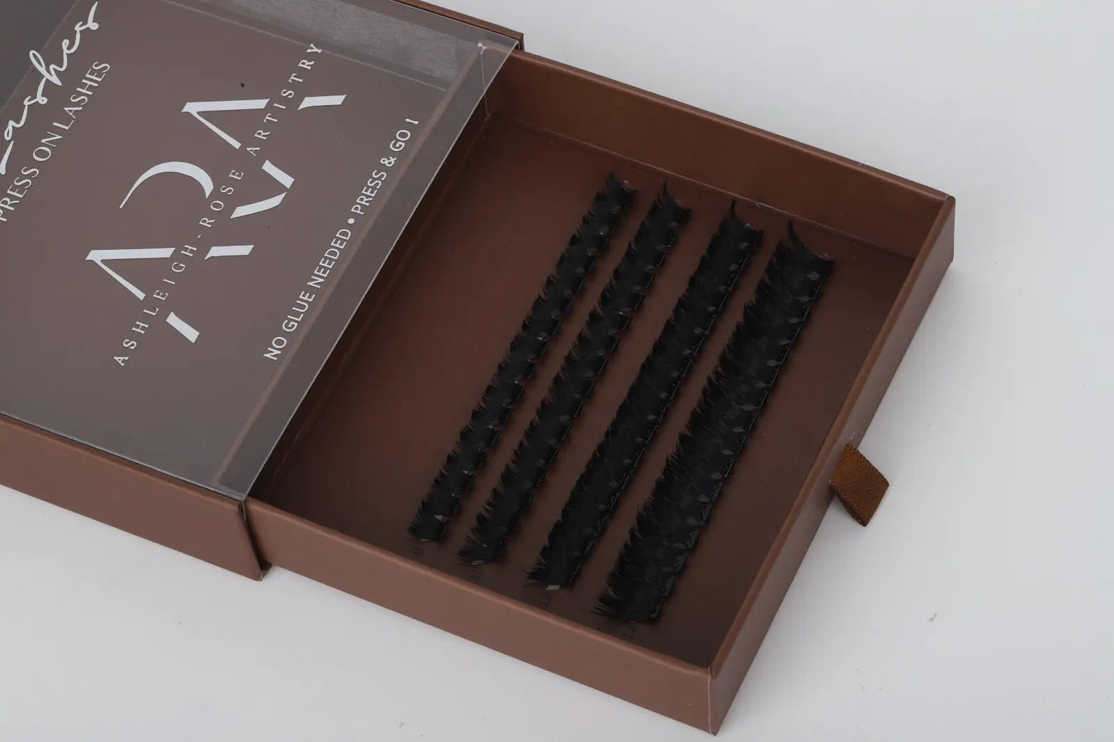 HU$TLE PRESS ON LASHES Mega Volume Style